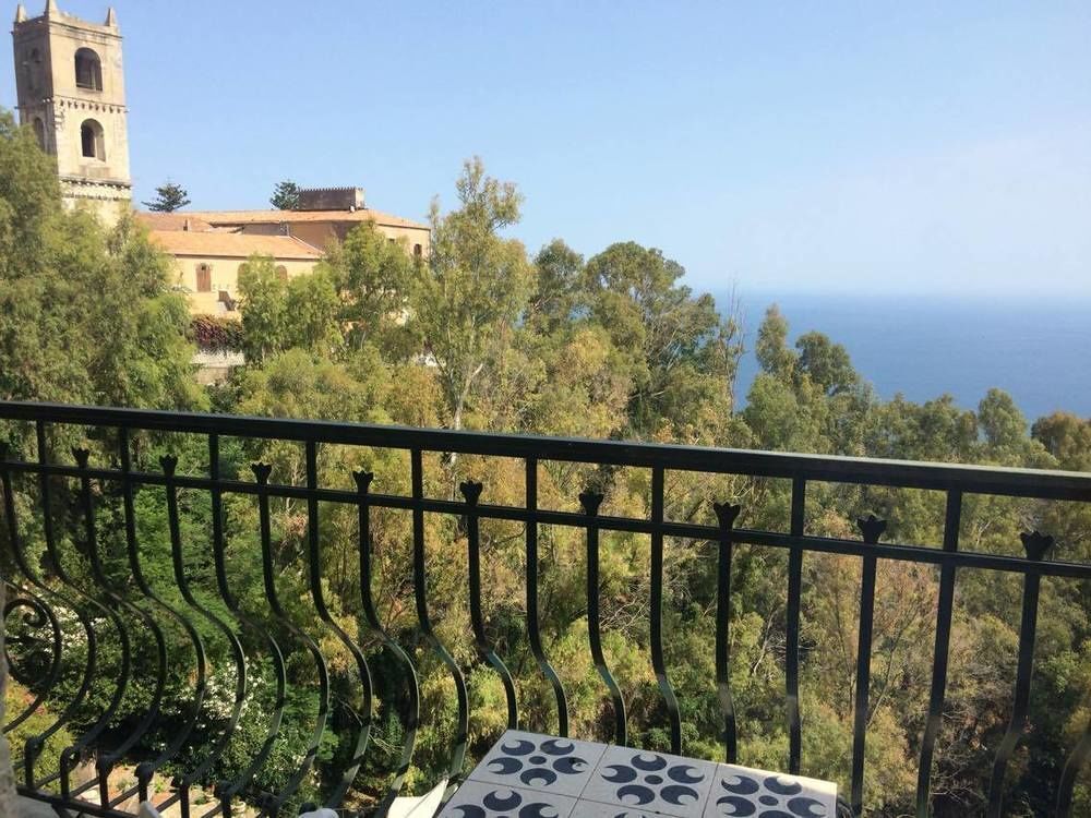 Hotel Villa Riis Taormina Exterior photo
